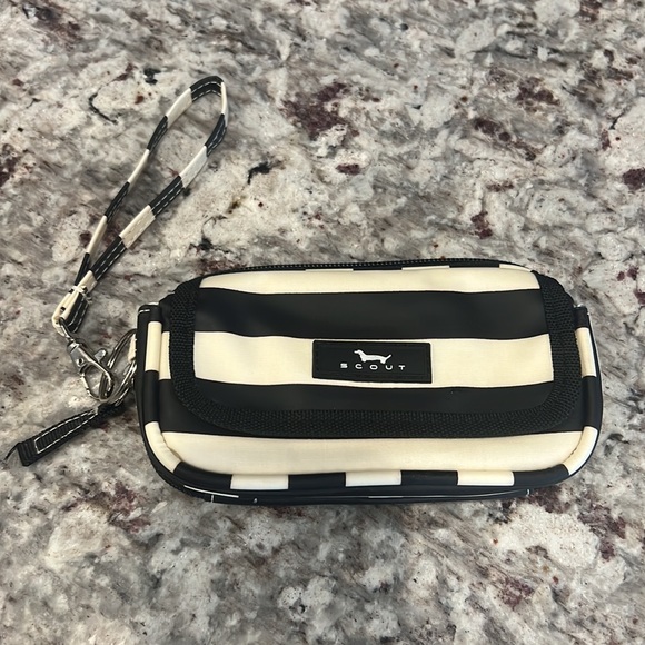 Scout Handbags - Scout Wallet/ Wristlet